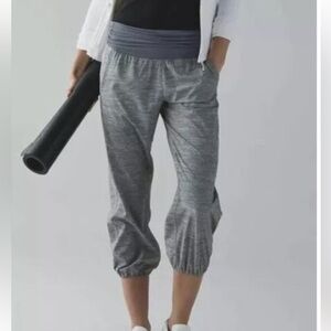 Lululemon Om Commuter Crop Jogger
